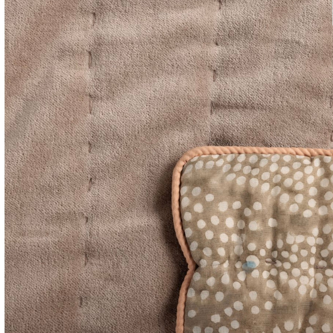 Reiko - stort quiltet sengetæppe beige