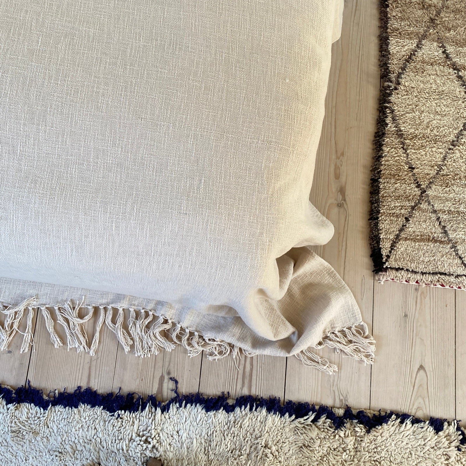 Khadi Cotton handwowen 2.6 x 2.3 m.