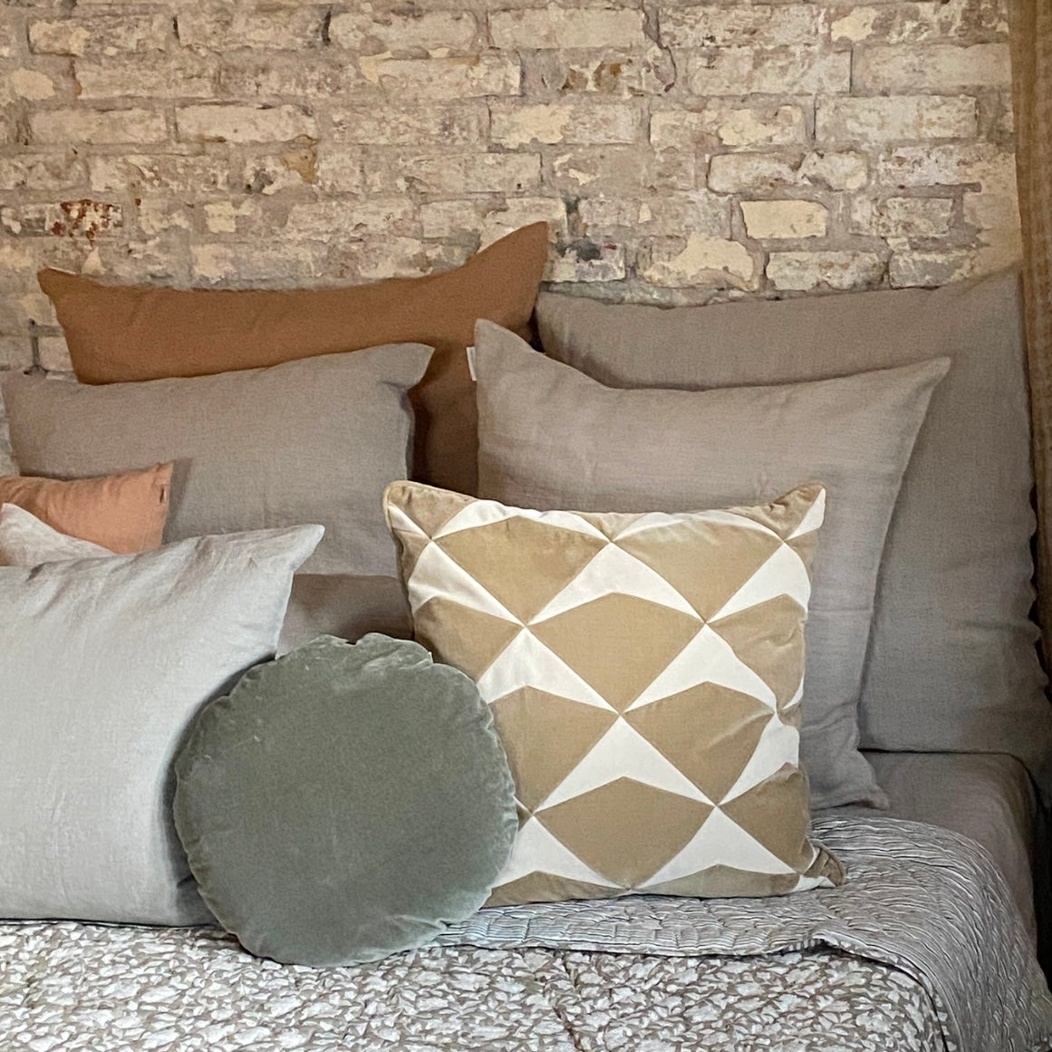 Giga hørpude natur 80 x 80 cm.