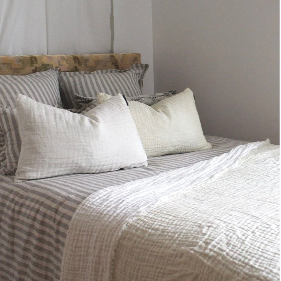 Bedcover linned White - 2.6 x 2.6 m.