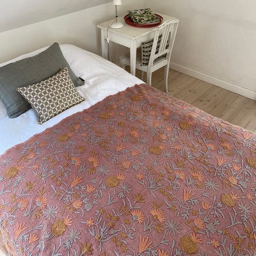 Suzani sengetæppe No 3 - 2 x 1.5 m.