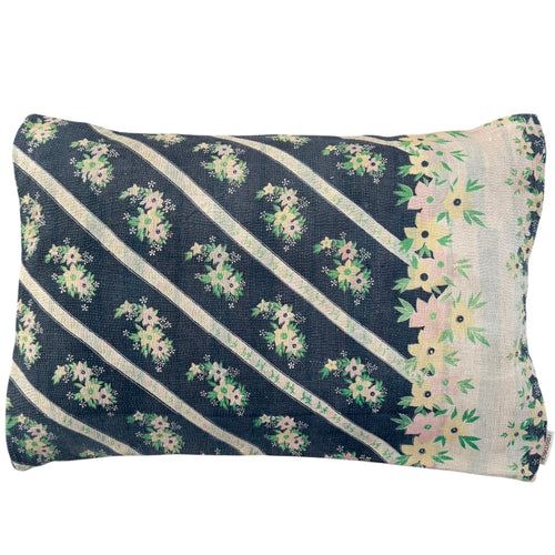 Saripude No 55- 60 x 40 cm.