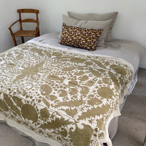 Suzani throw khaki - 2.25 x 1.5 M